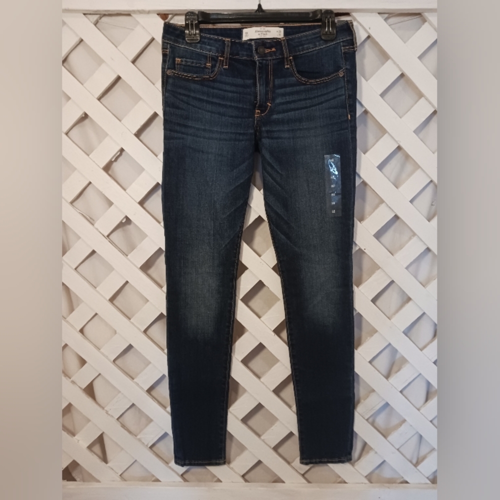 Abercrombie & Fitch women's super skinny jeans sz 6R, 28x31 NWT